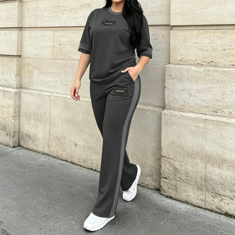 š„š„Trening de varÄ pentru femei, format din 2 piese, tricou casual cu dungi contrastante Či pantaloni sport lungi, material subČire, respirabil Či rÄcoros.