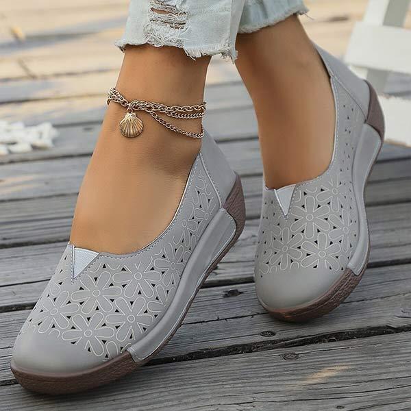 ✨【35-43】2026 Noua sandale Retro Hollow pentru femei cu talpă moale