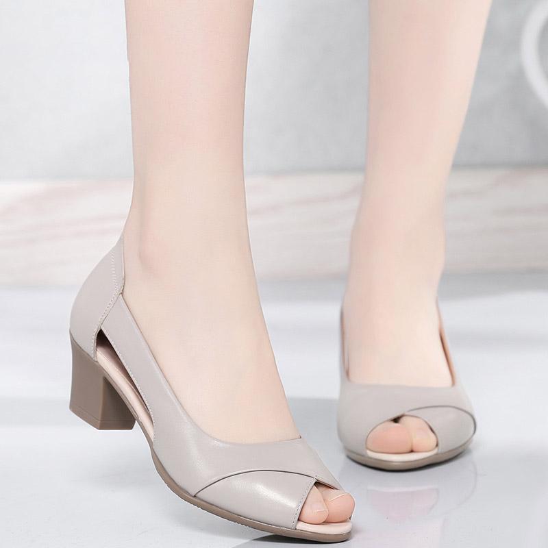 【Ofertă limitată】Sandale noi din piele naturală 2025, cu toc gros antiderapant, talpă moale, moderne și elegante