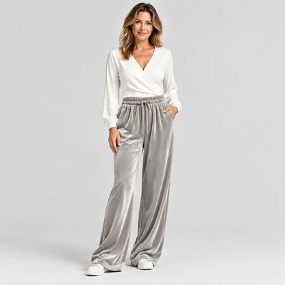 ✨ Noutate Toamnă/Iarnă 2026: Pantaloni casual din reiat, cu talie înaltă, într-o singură culoare și croială cu crac larg.✨