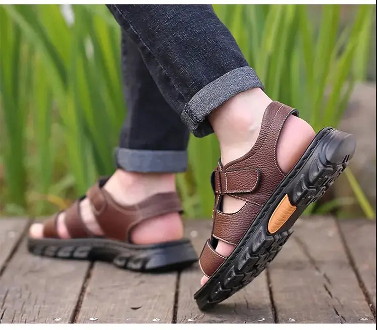 👞【Ofertă limitată】【38~44】Sandale de plajă antiderapante din piele moale, lucrate manual, pentru bărbați