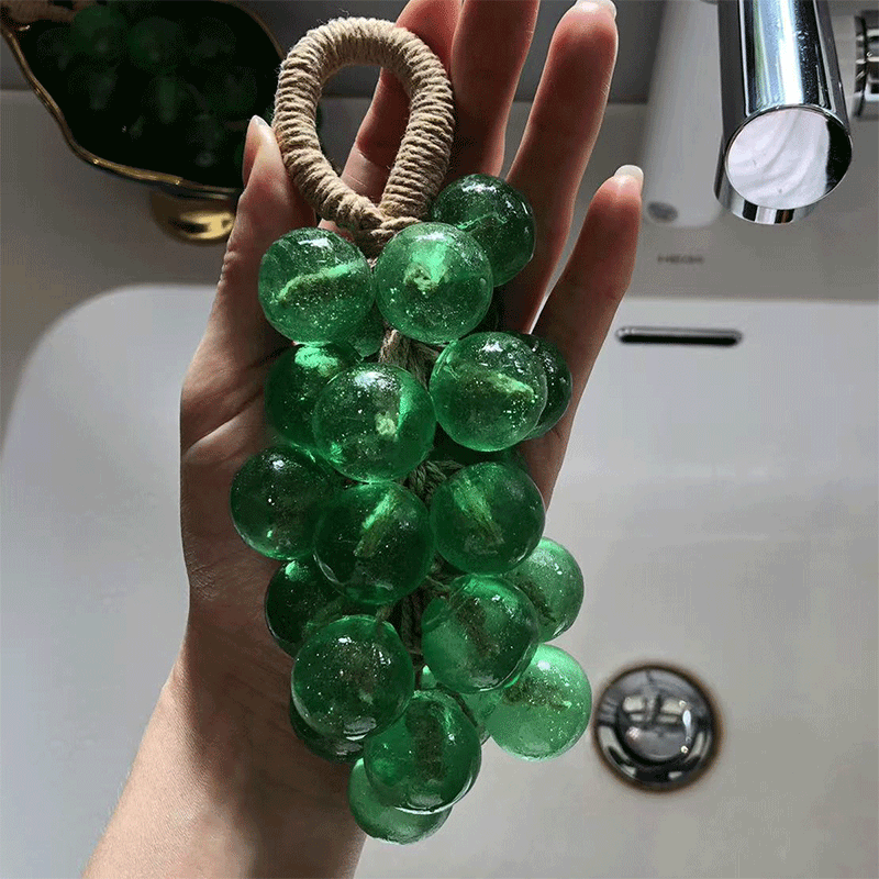 【Kúp 3, získaj 2 zadarmo】🎄 Ručne vyrobené mydlo z hrozna a jahôd – perfektný vianočný darček 🎁