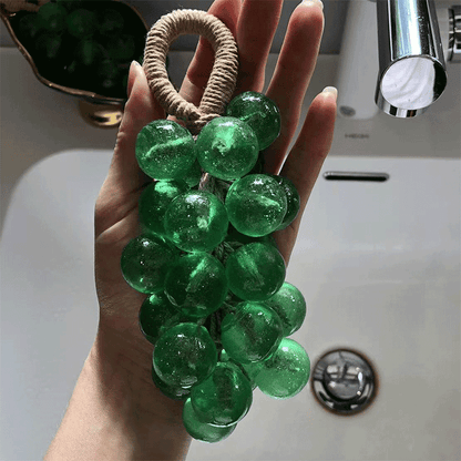 【Kúp 3, získaj 2 zadarmo】🎄 Ručne vyrobené mydlo z hrozna a jahôd – perfektný vianočný darček 🎁