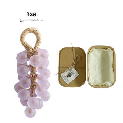 【Kúp 3, získaj 2 zadarmo】🎄 Ručne vyrobené mydlo z hrozna a jahôd – perfektný vianočný darček 🎁