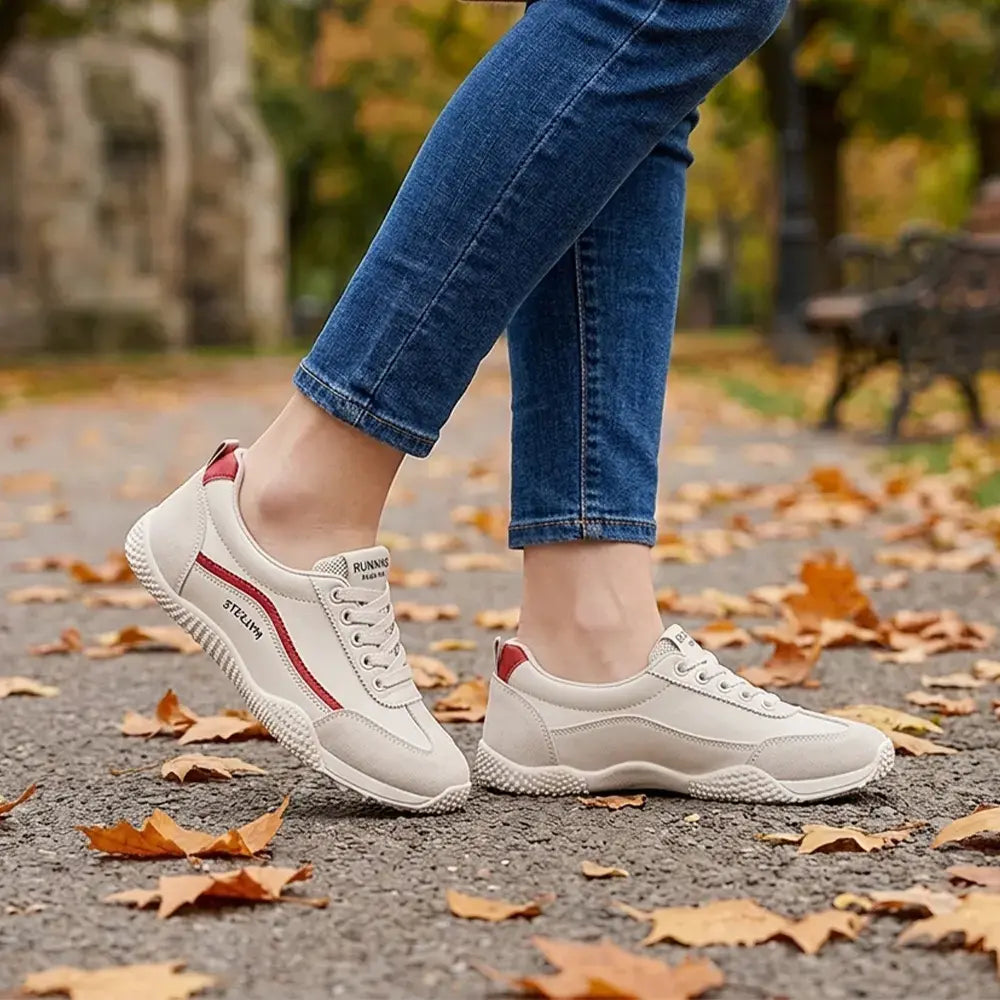 🎁【35-40】Teniși cu vârful rotund pentru femei, în stil german – pantofi ușori, aerisiți, plați, de zi cu zi – design clasic alb