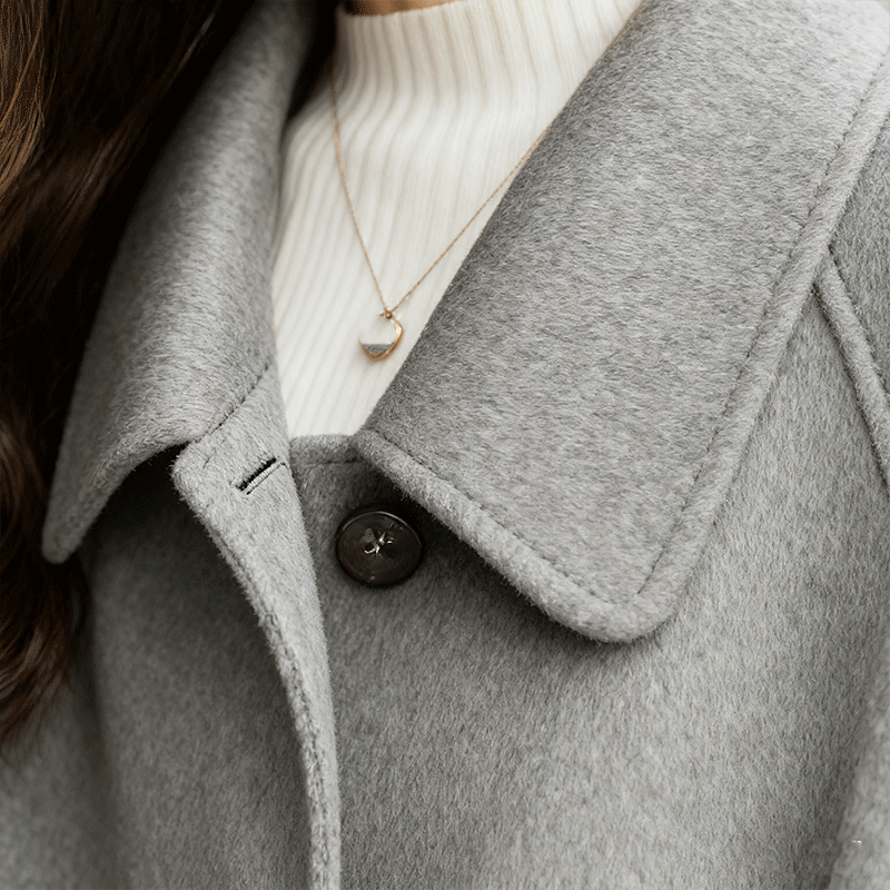 🔥🔥【Mitad de precio a finales de mes】Nuevos modelos de chaquetas de cuero sintético gruesas para otoño/invierno 2025, estilo de longitud media, slim fit