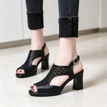 【35-40】👡Sandale de vară noi 2026, cu toc plat, cu vârful deschis, cu talpă groasă și toc plat, cu gura de pește (înălțimea tocului 5/7 cm)