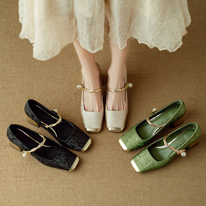 Promoție limitată în timp💥【35-39】✨Pantofi retro la modă cu broderie florală, model nou 2025👡